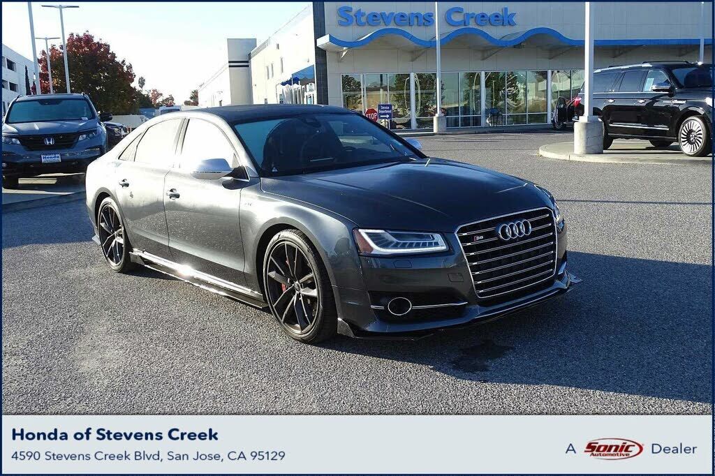 Audi S8