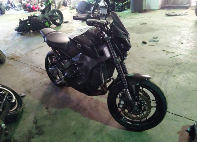 YAMAHA