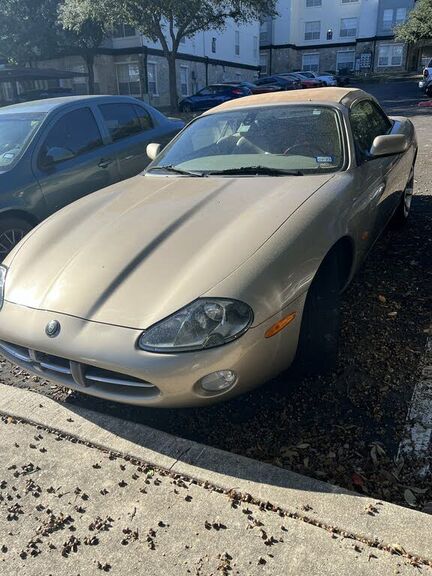 Jaguar XK8