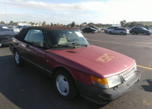 Saab 900