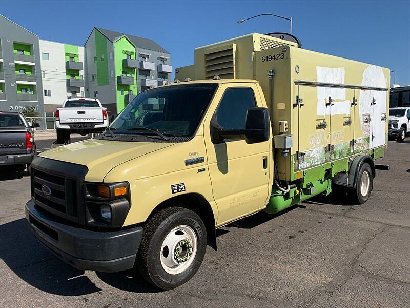 2011 FORD E-450