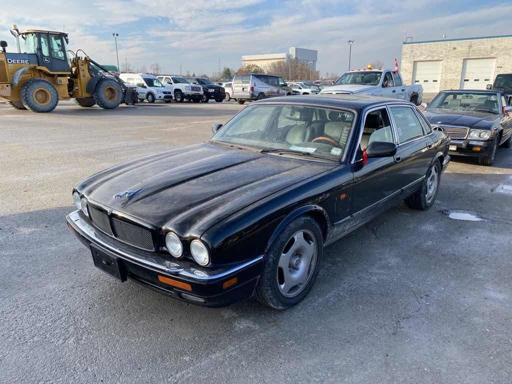 Jaguar XJR