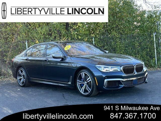 BMW M760i