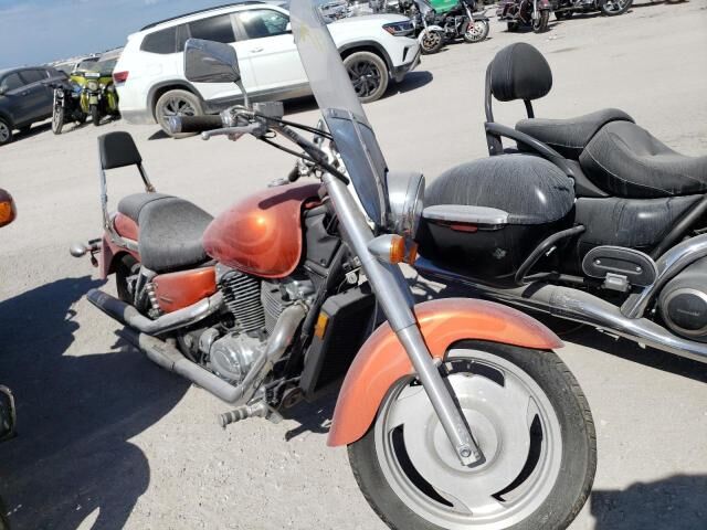 Honda VT1100C2 (SHADOW SABRE)