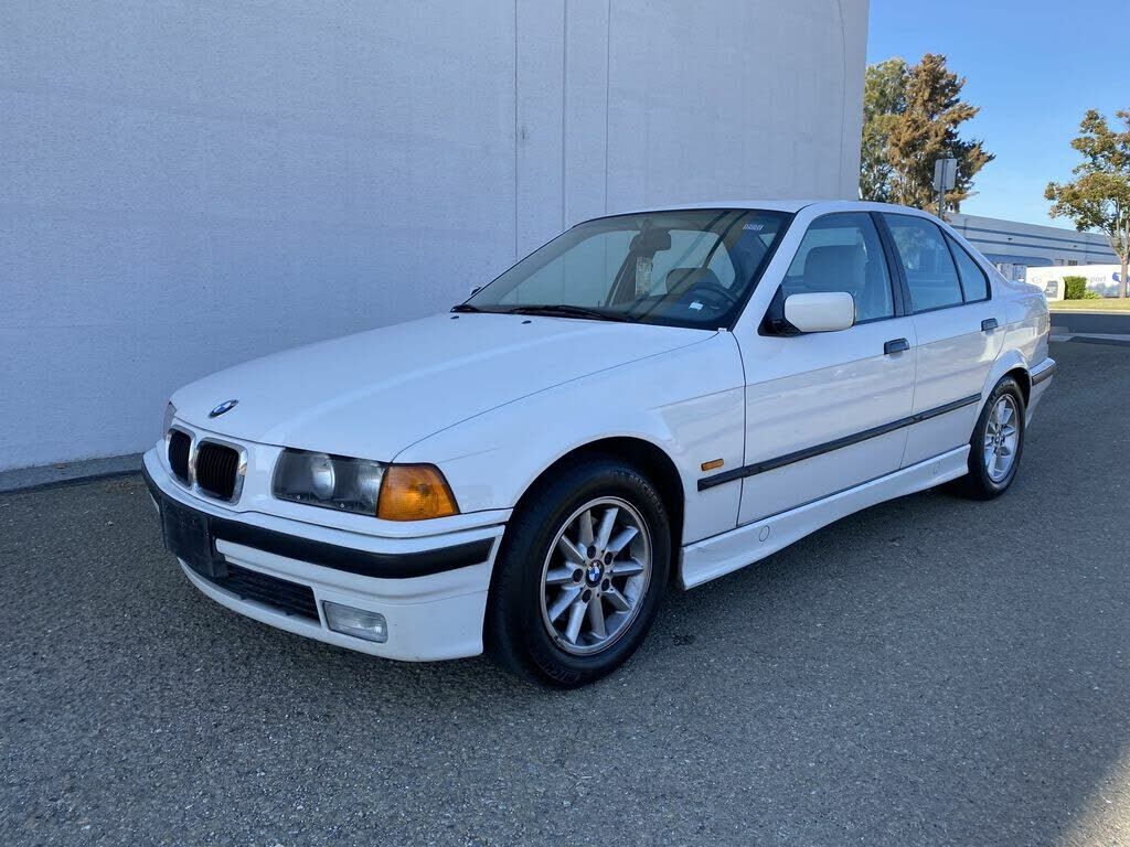 BMW 328i