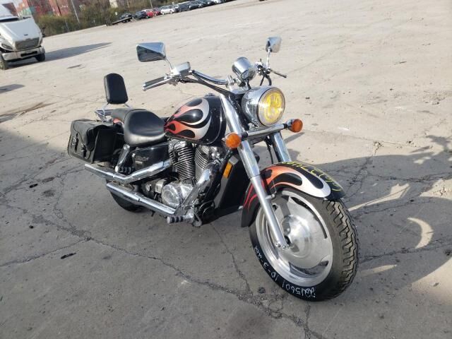 Honda VT1100C2 (SHADOW SABRE)