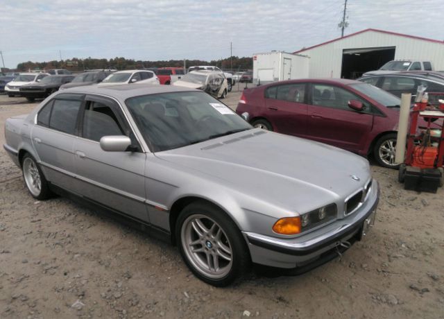 BMW 740i