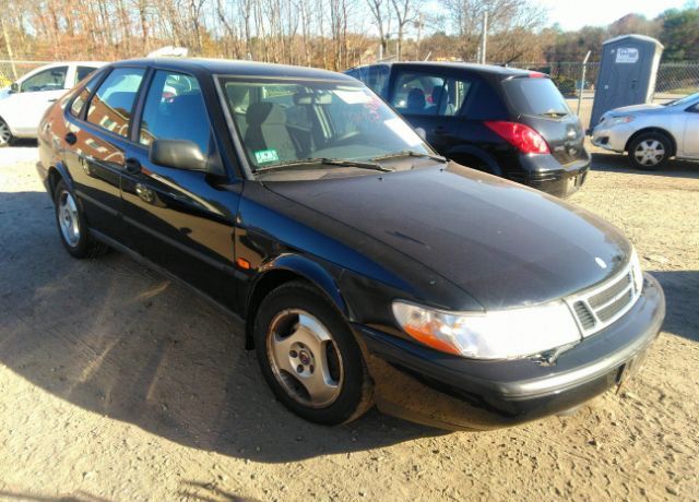 Saab 900