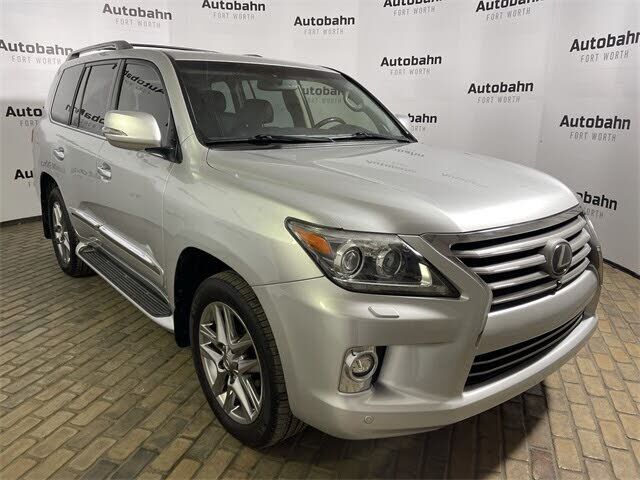 Lexus LX