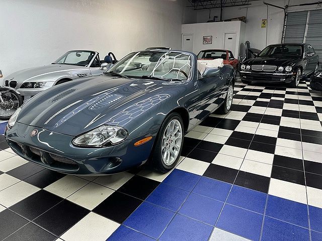 Jaguar XKR