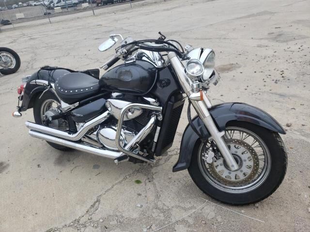 Suzuki VL800K