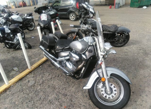 Suzuki VL800K