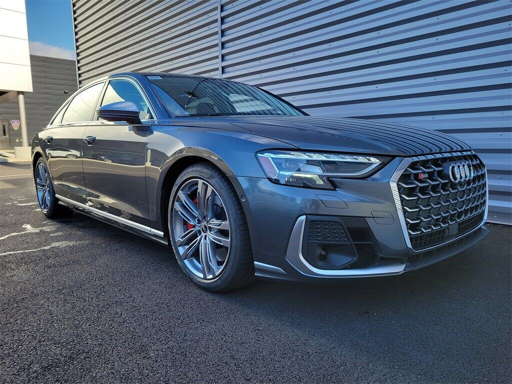 2023 Audi S8