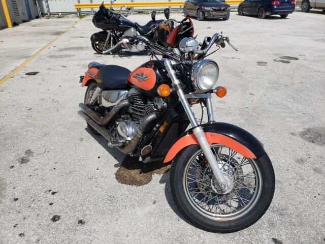 Honda VT1100C2 (SHADOW ACE)