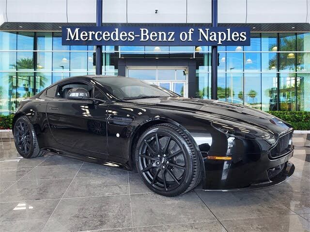 Aston Martin V12 Vantage