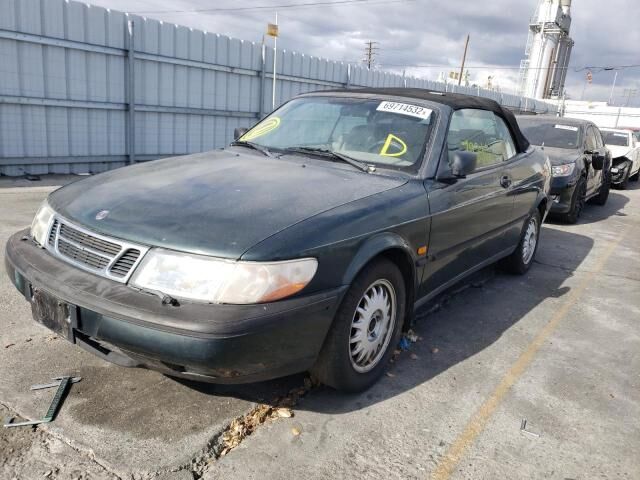 Saab 900