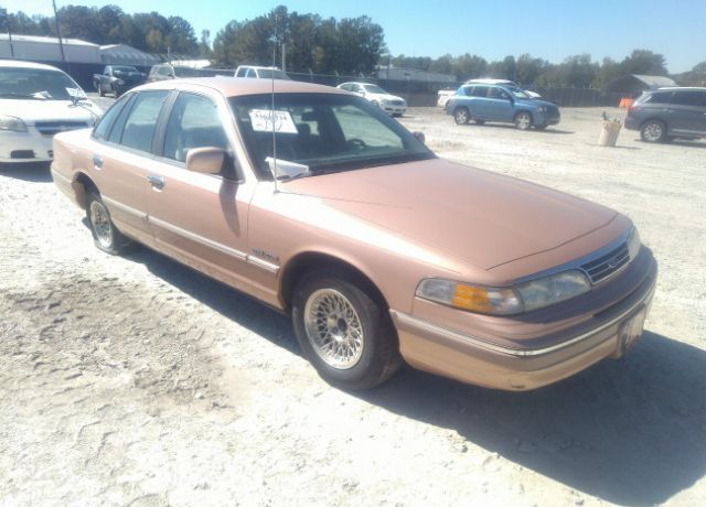 Ford Crown Victoria