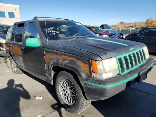 Jeep Grand Wagoneer
