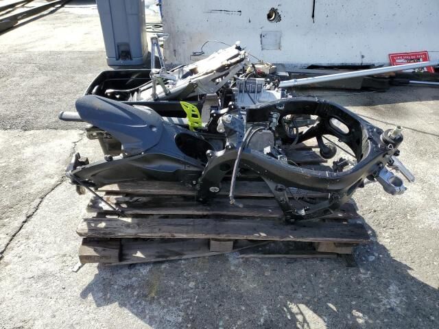 Suzuki GSX-R750L