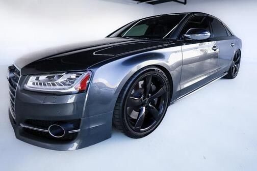 Audi S8