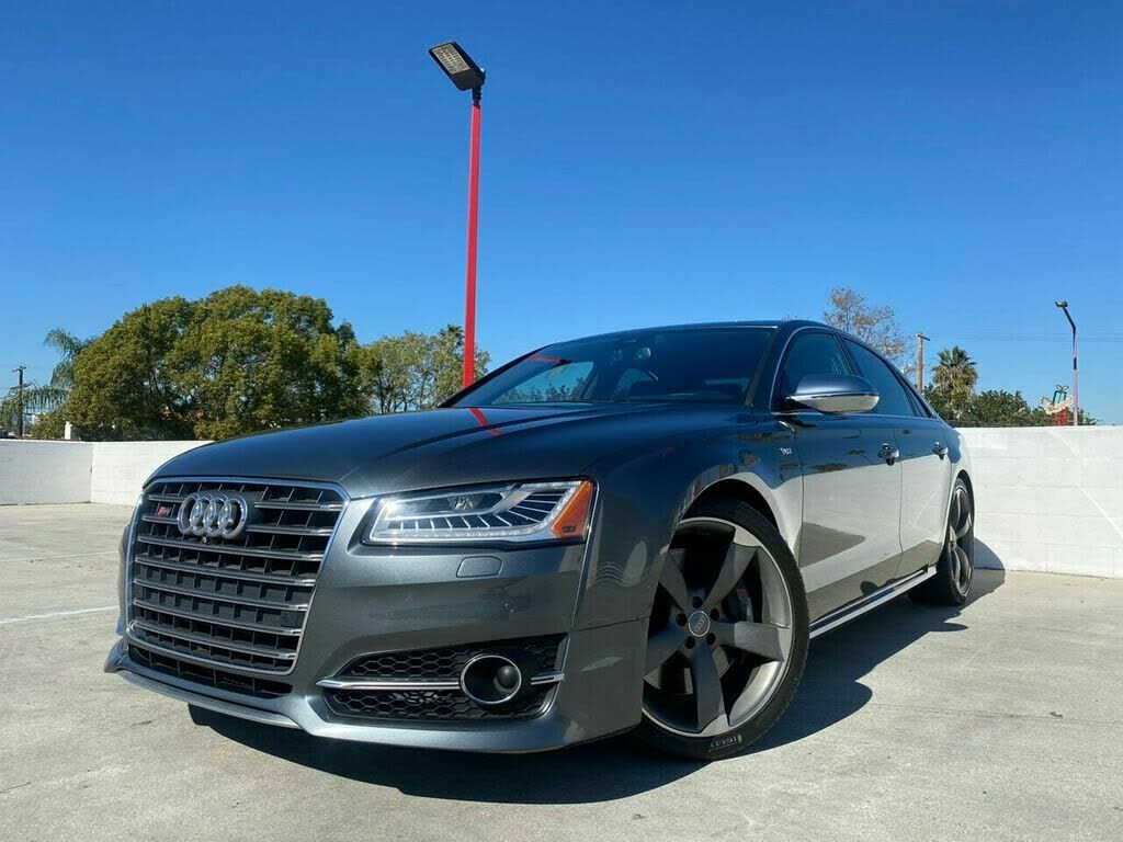 Audi S8
