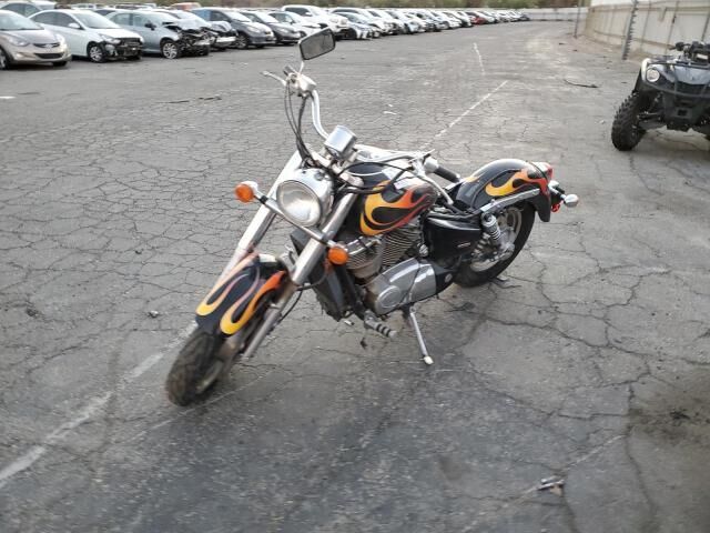 Honda VT1100C2 (SHADOW SABRE)