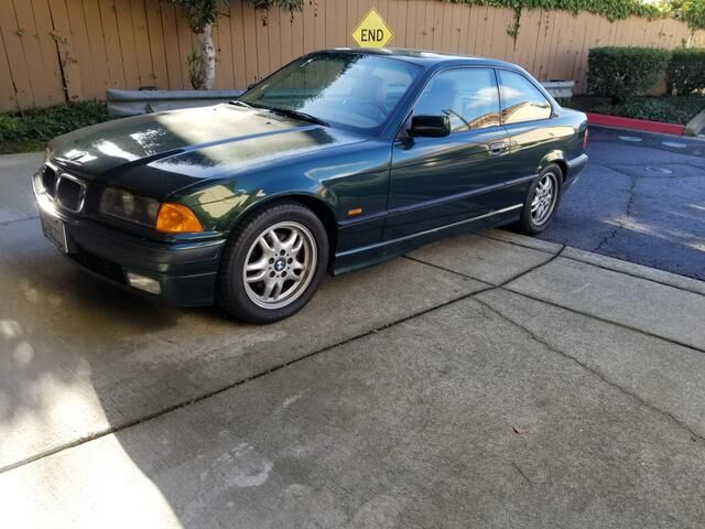 BMW 323is