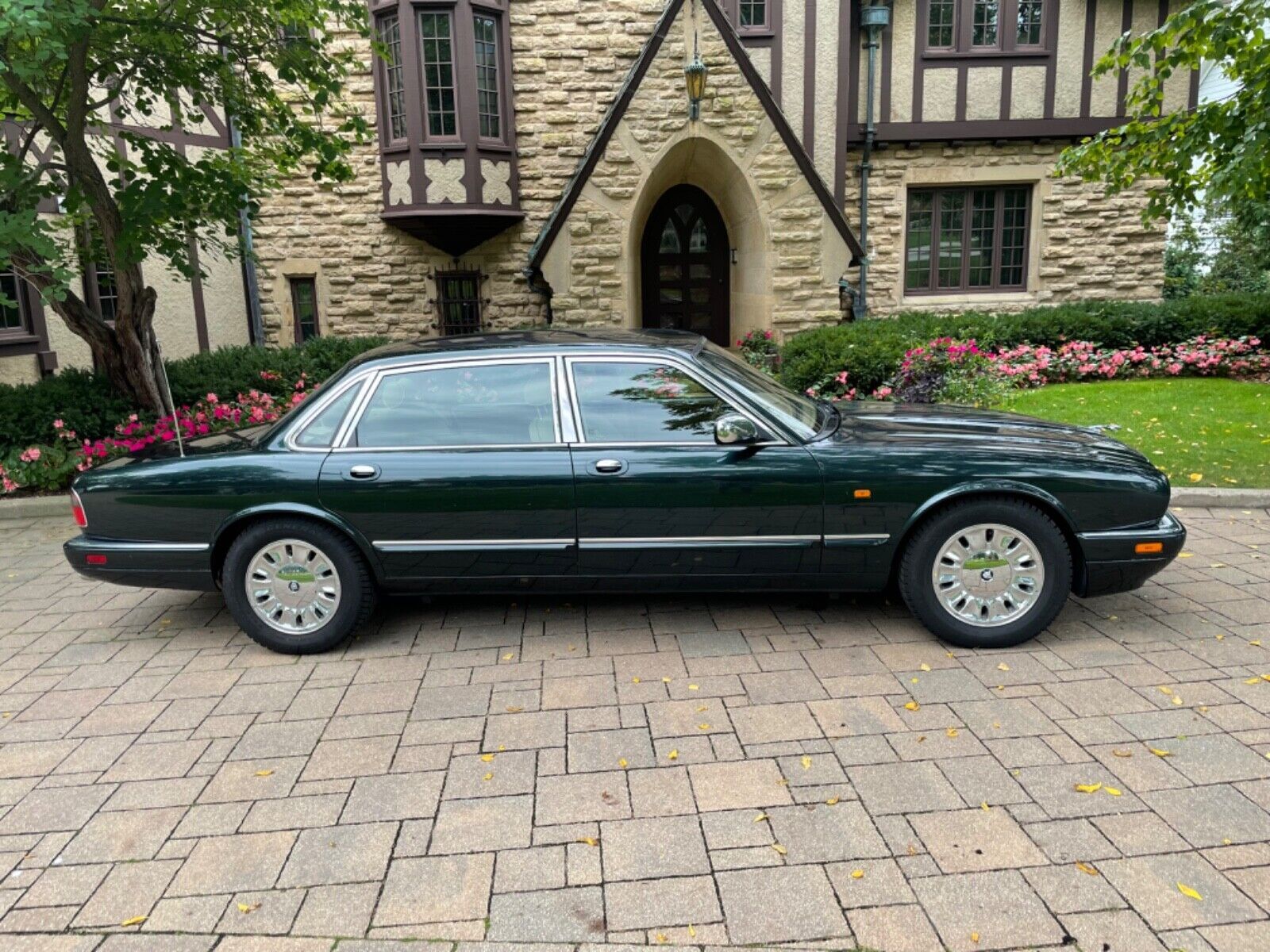 Jaguar Vanden Plas