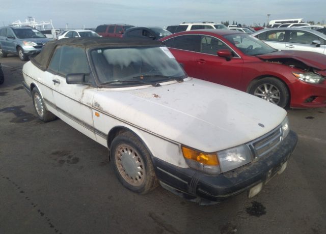 Saab 900
