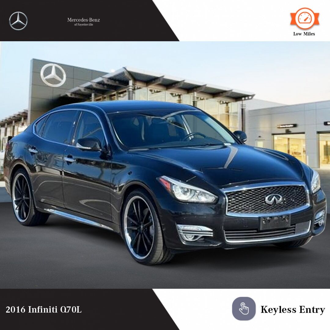 Infiniti Q70L