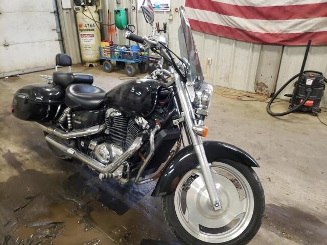 Honda VT1100C2 (SHADOW SABRE)
