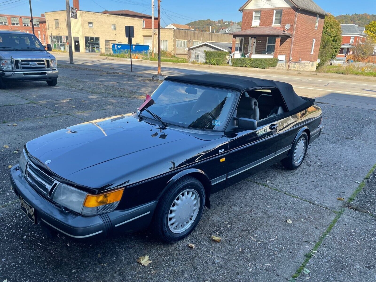 Saab 900