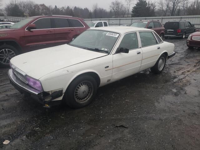 Jaguar XJ6