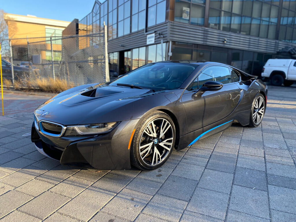 BMW i8