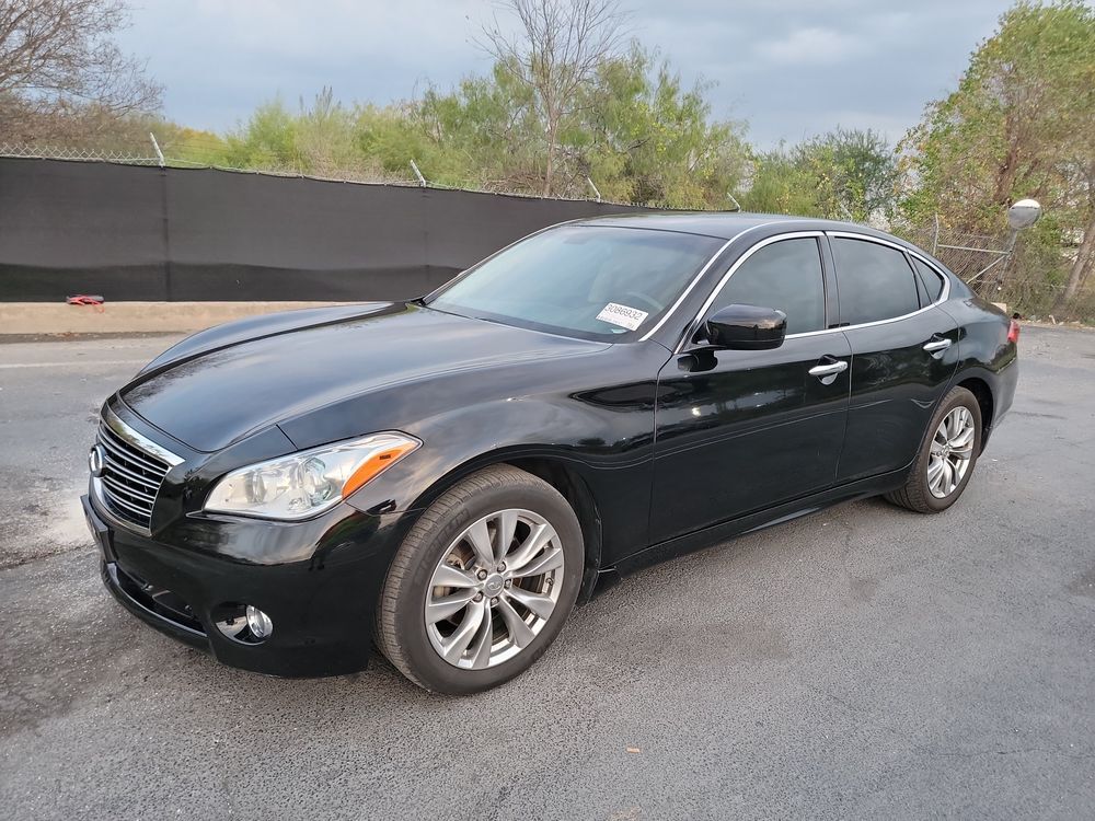 Infiniti M56