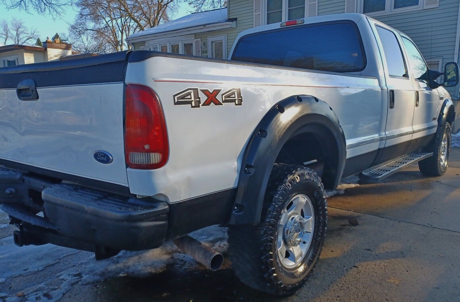 Ford F-700