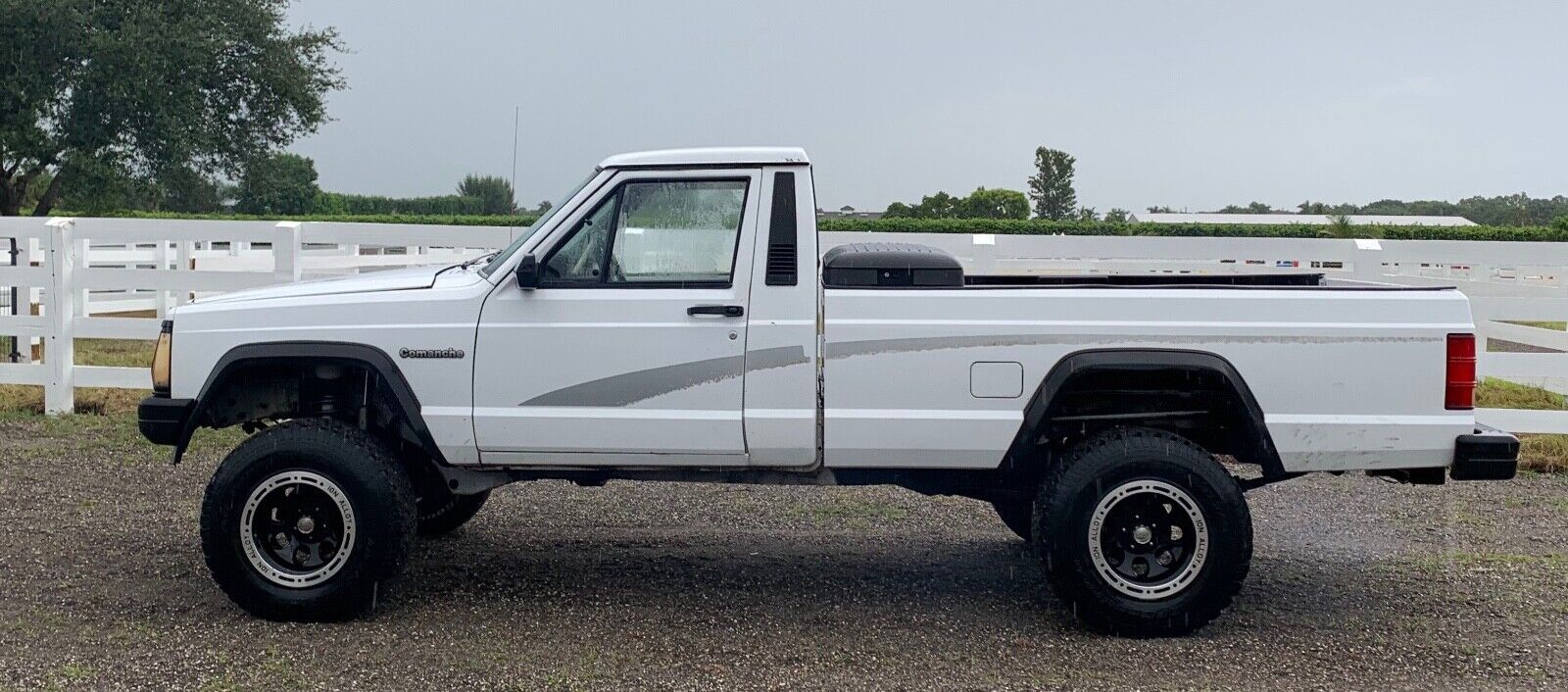 Jeep Comanche