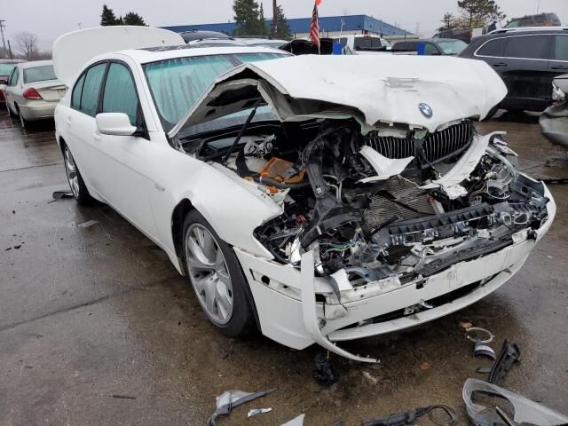 BMW 745i