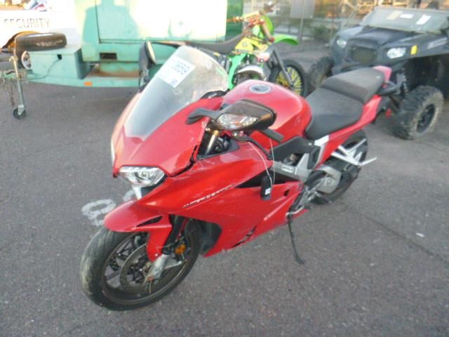 Honda VFR800F (INTERCEPTOR)