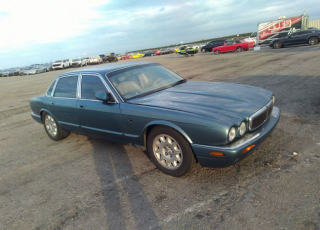 Jaguar XJ
