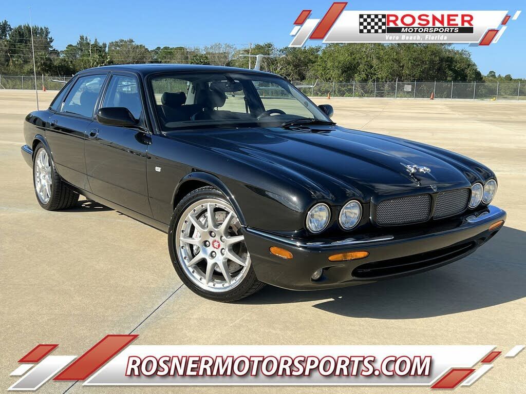Jaguar XJR