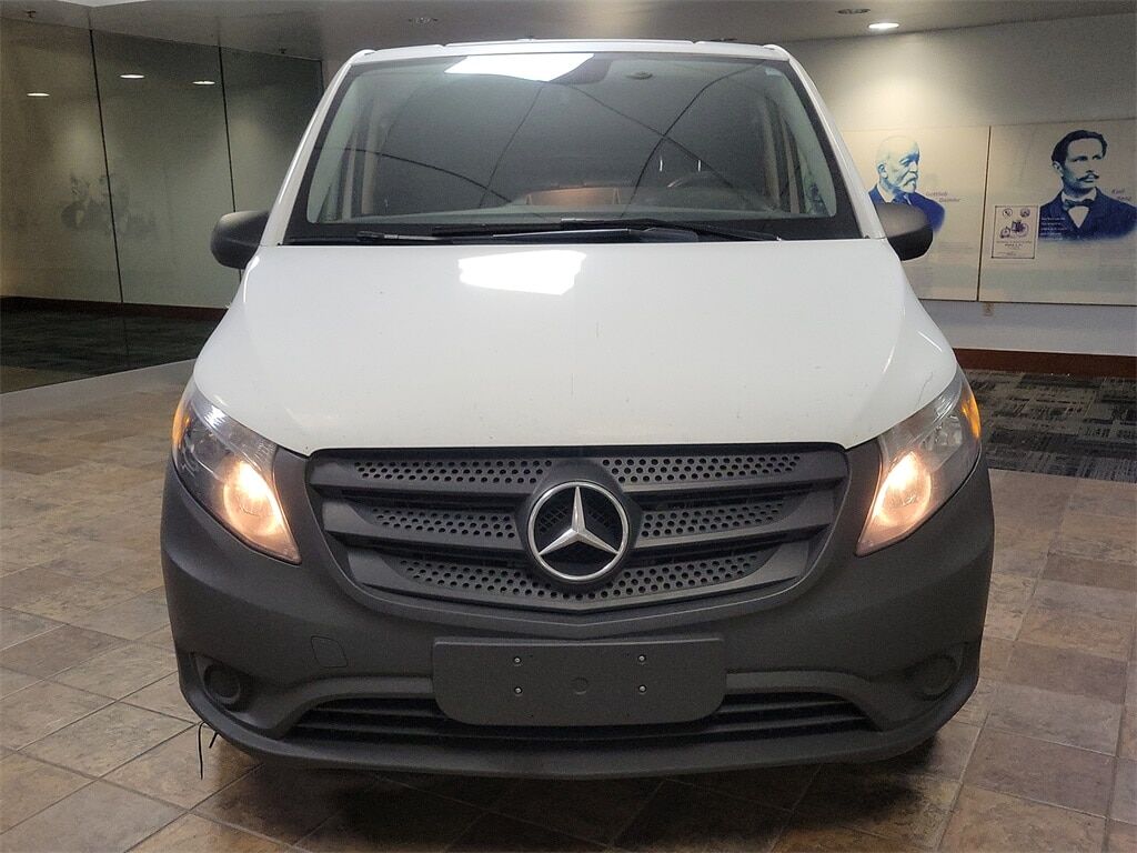 2017 Mercedes-Benz METRIS