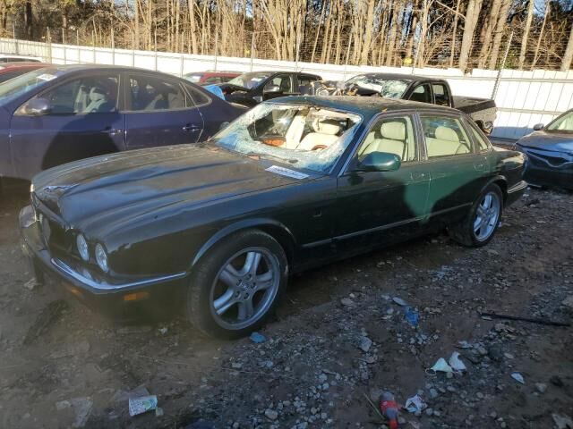 Jaguar XJR