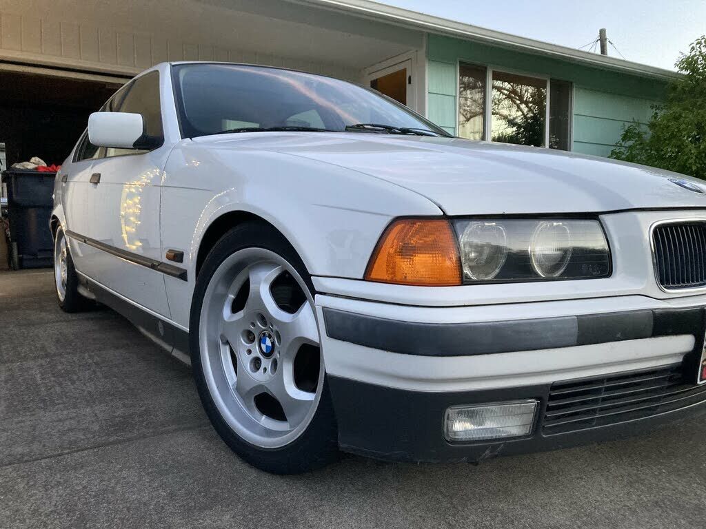 BMW 325i