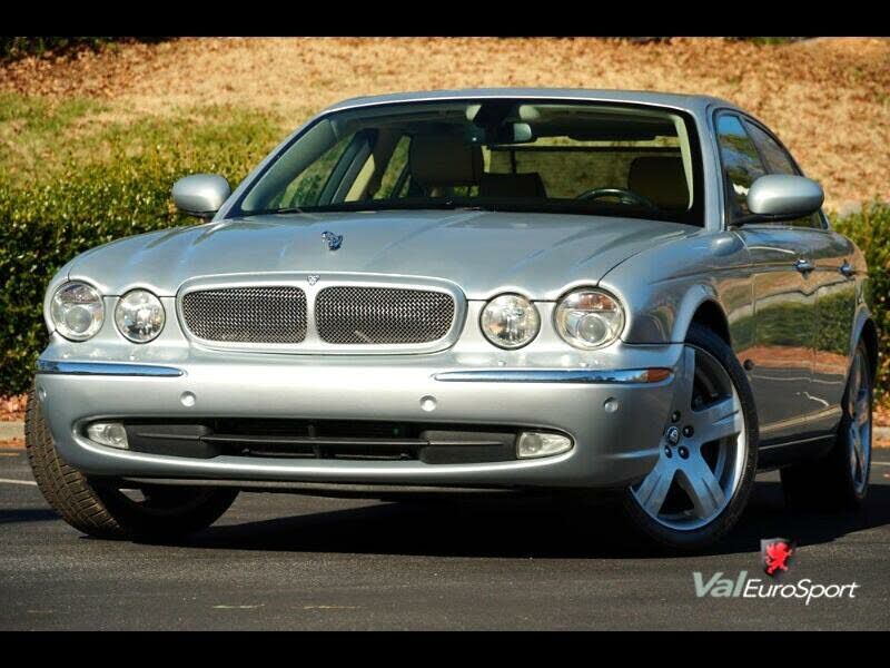 Jaguar XJR