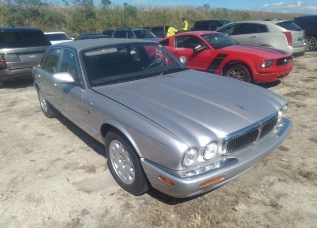 Jaguar XJ8
