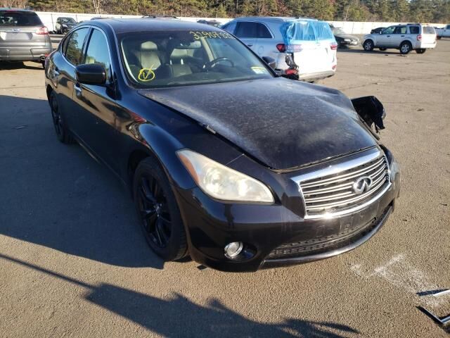 Infiniti M56