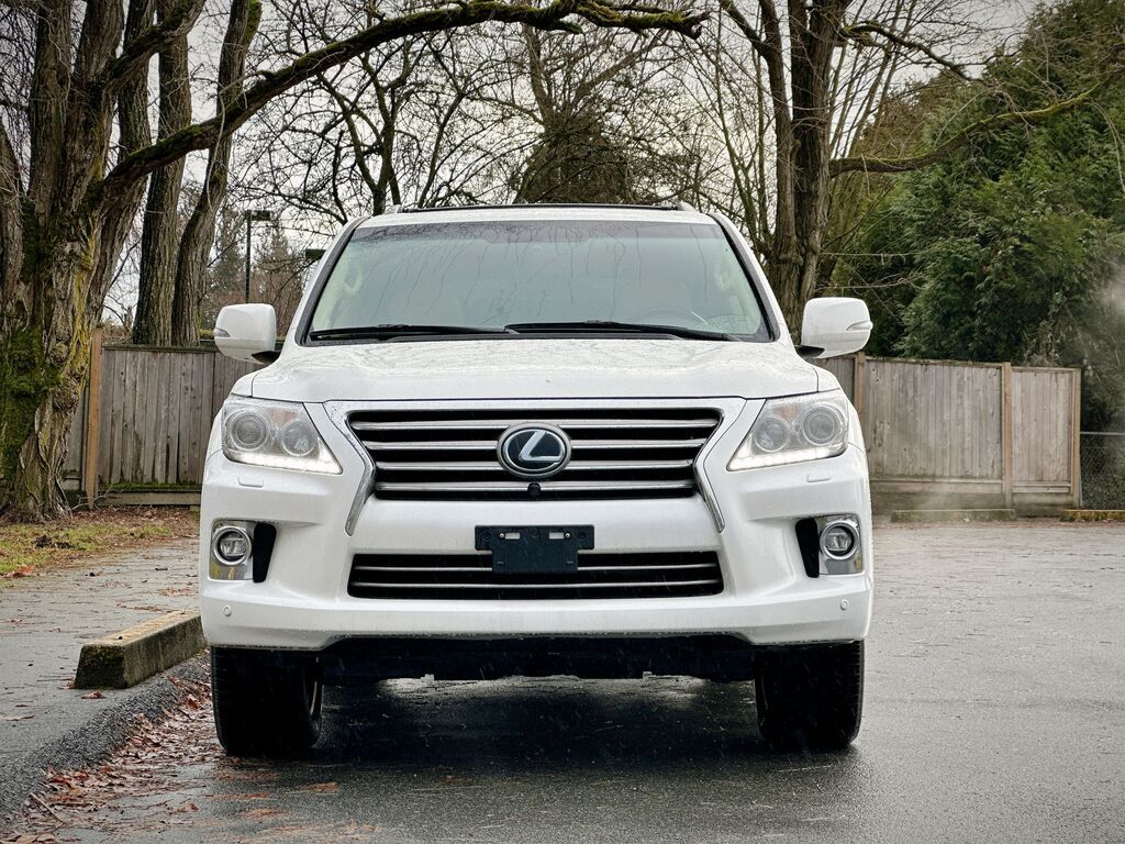 Lexus LX