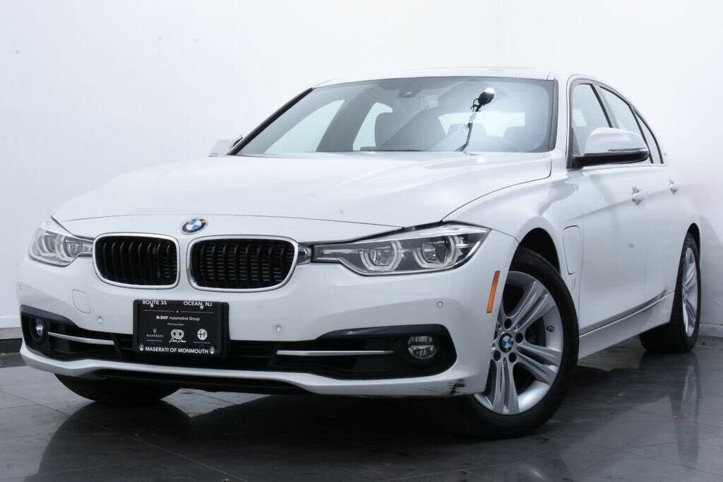 BMW 330e