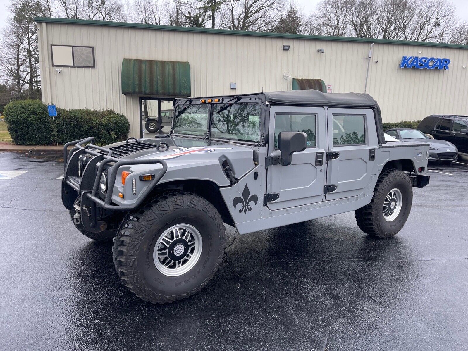 HUMMER H1